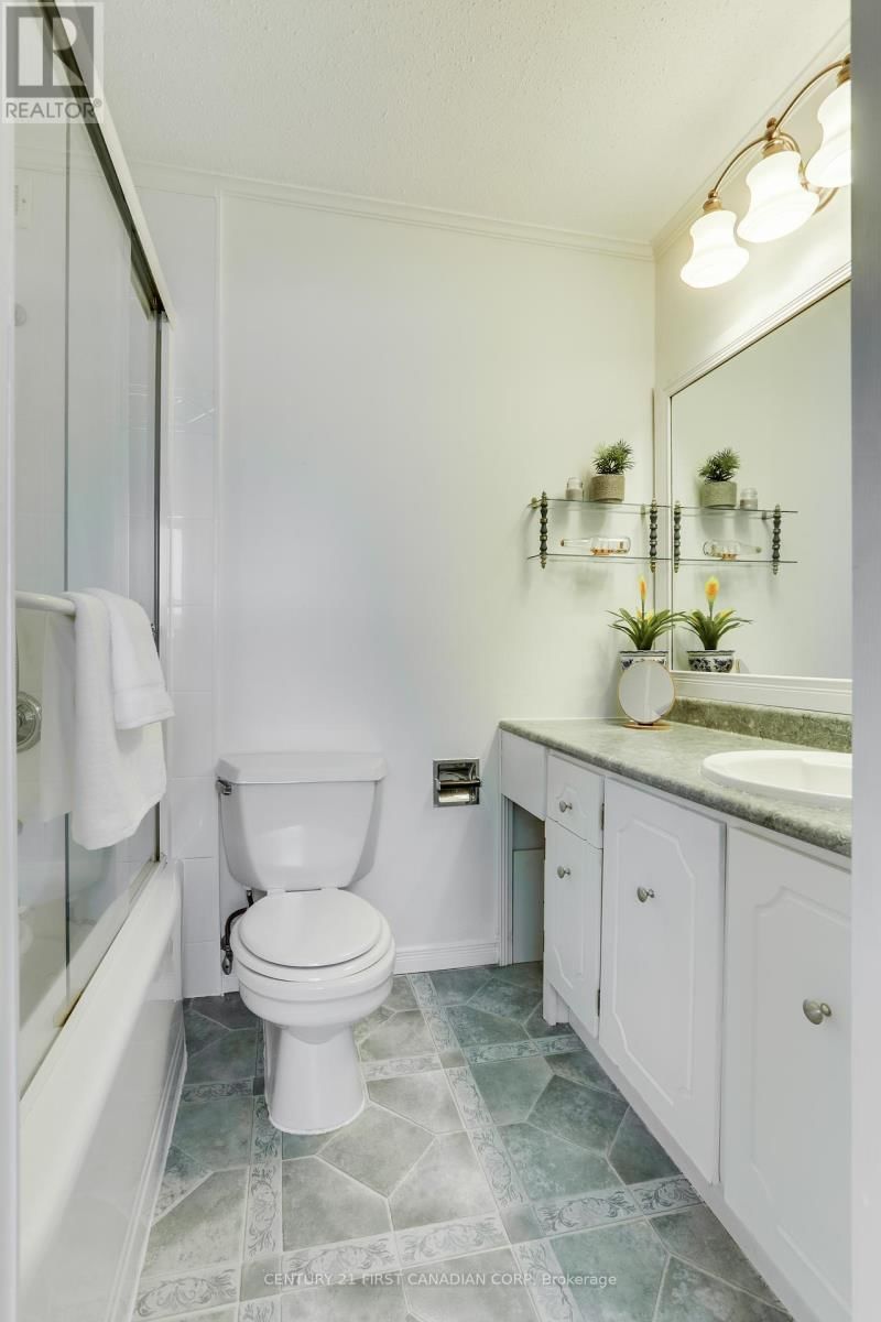 710 WILKINS STREET Image 31