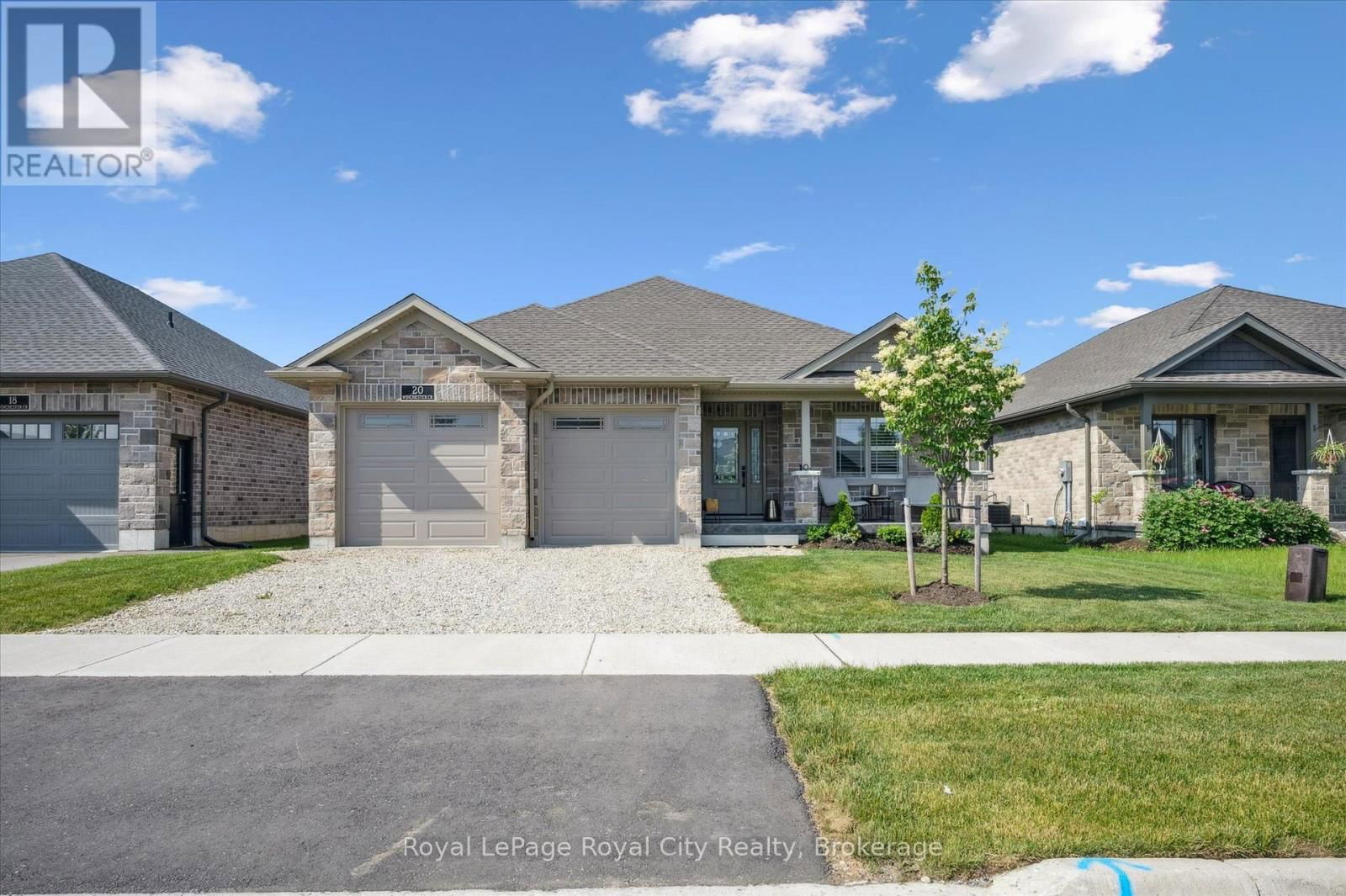 20 WINCHESTER CRESCENT Image 1