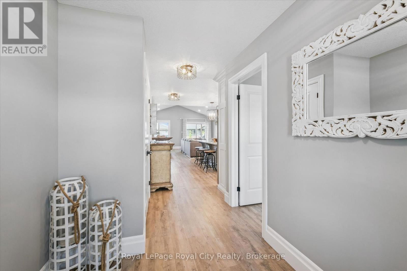 20 WINCHESTER CRESCENT Image 4