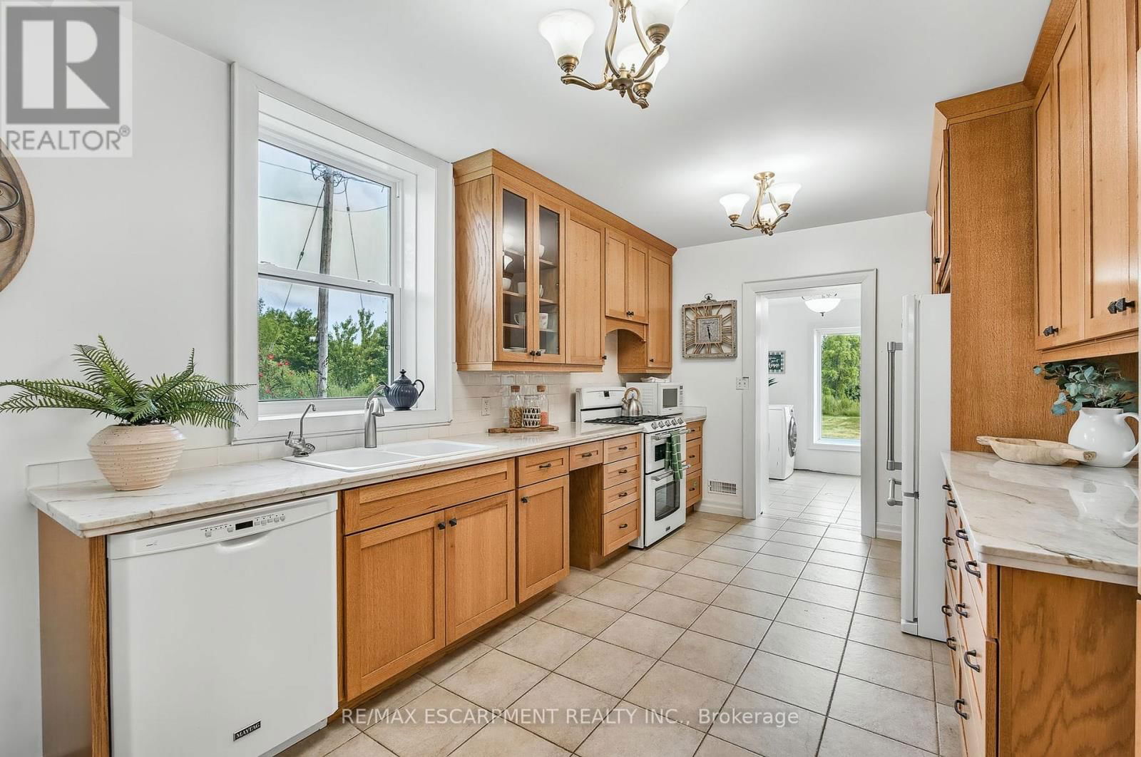 483 HARVEST ROAD Image 9