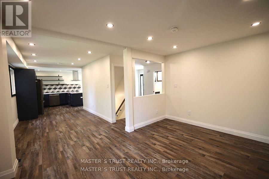 6 KRON DRIVE Image 18
