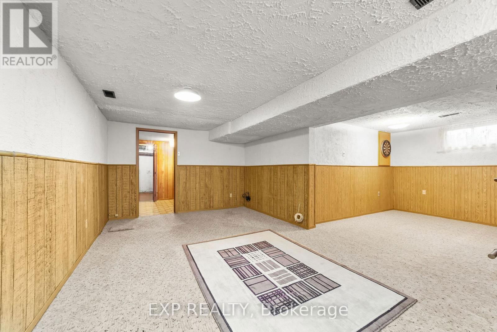 14 PICKWICK CRESCENT Image 18