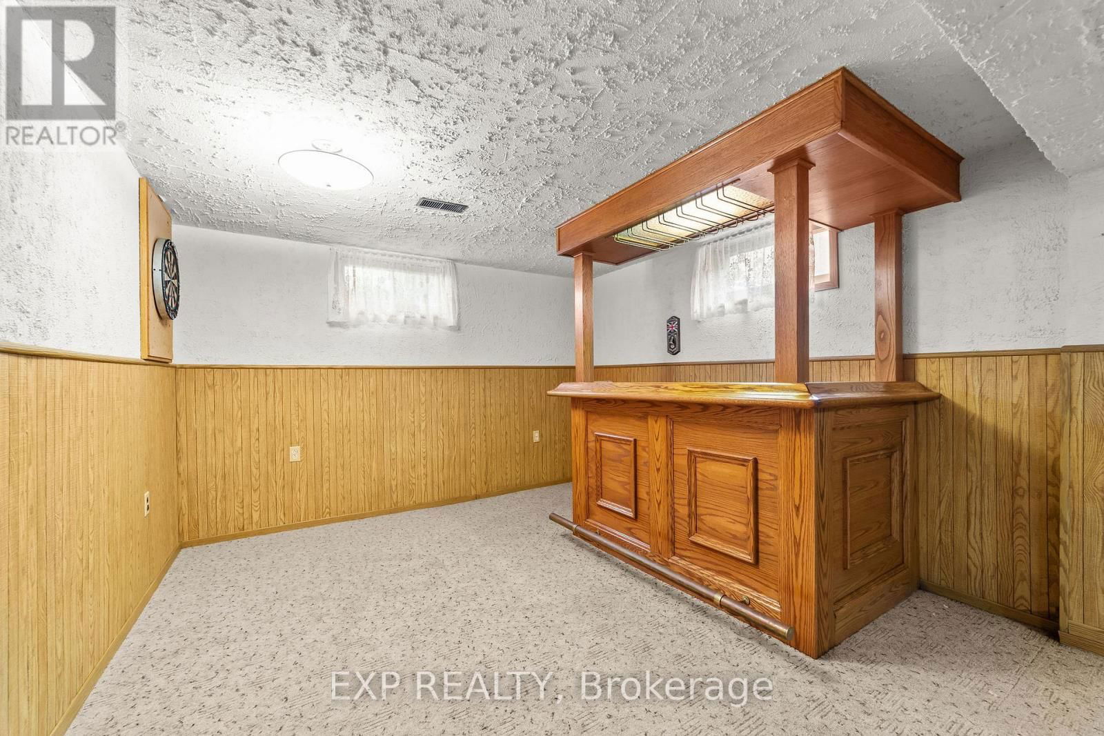 14 PICKWICK CRESCENT Image 19