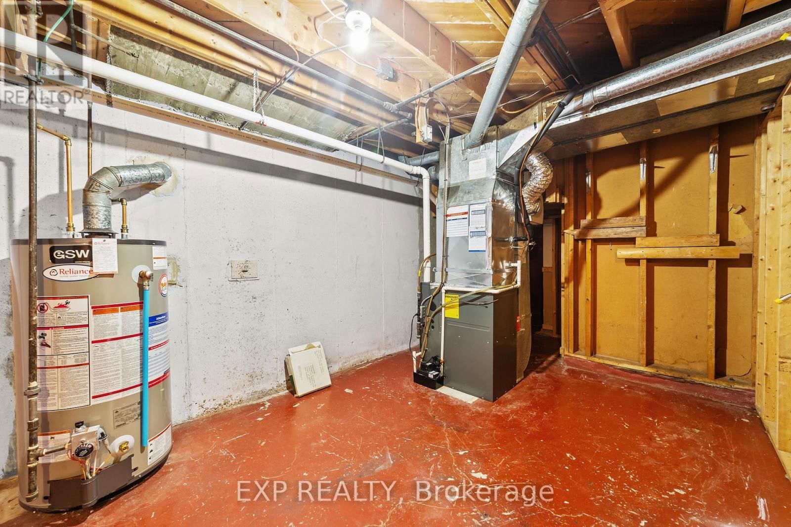 14 PICKWICK CRESCENT Image 21
