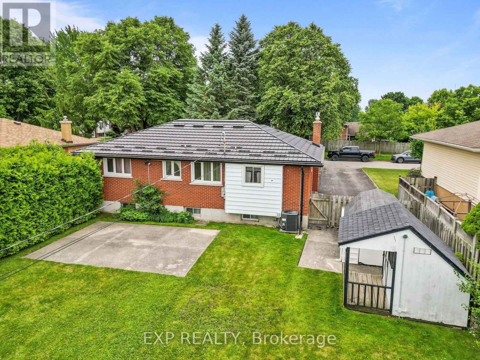 14 PICKWICK CRESCENT Image 22