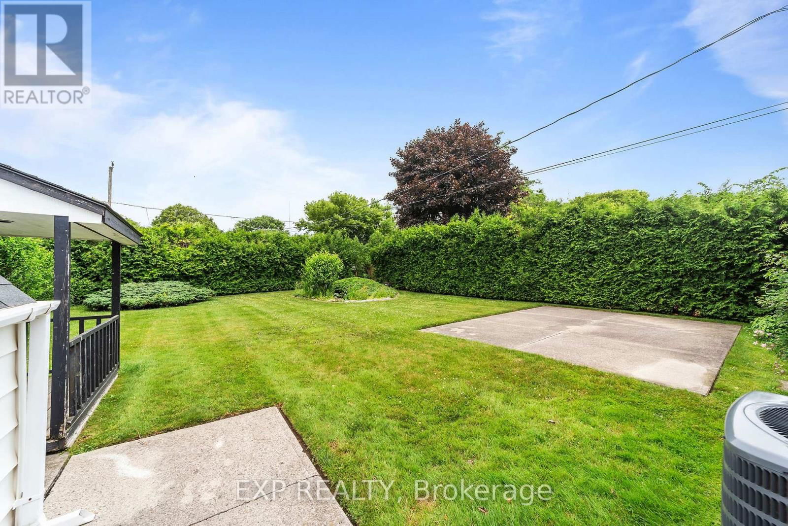 14 PICKWICK CRESCENT Image 23