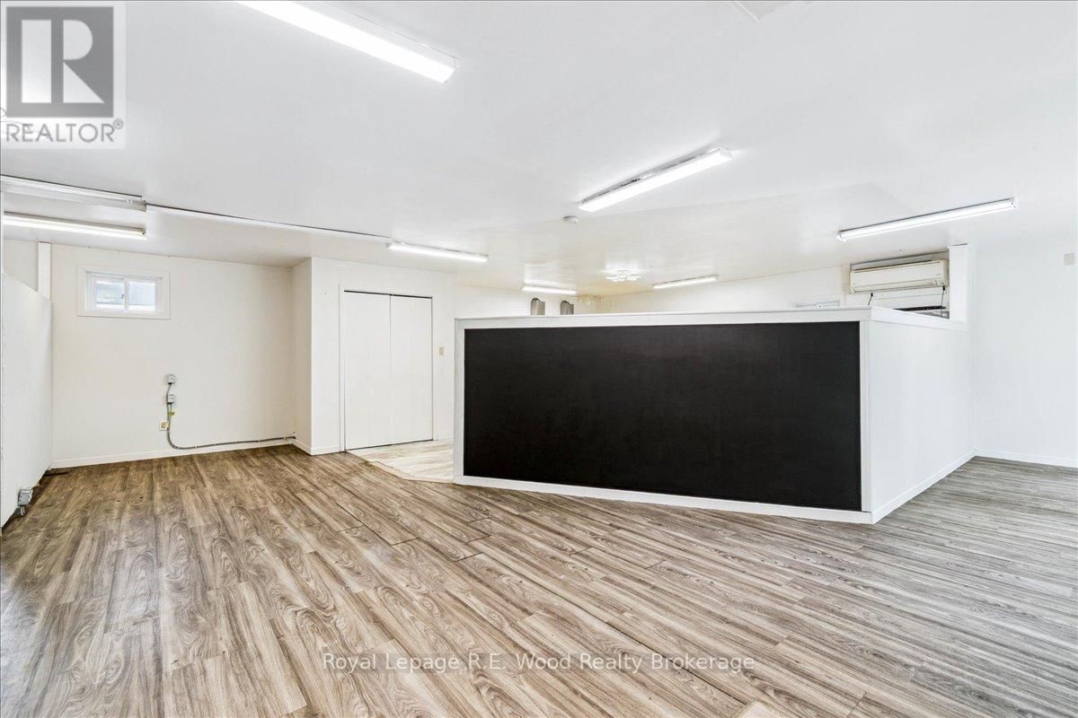 29 WELLINGTON STREET Image 13