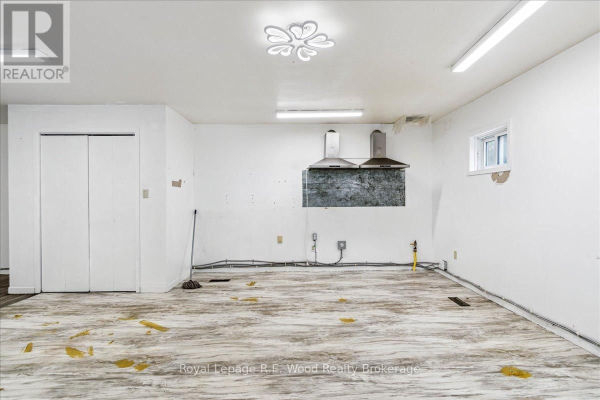 29 WELLINGTON STREET Image 15