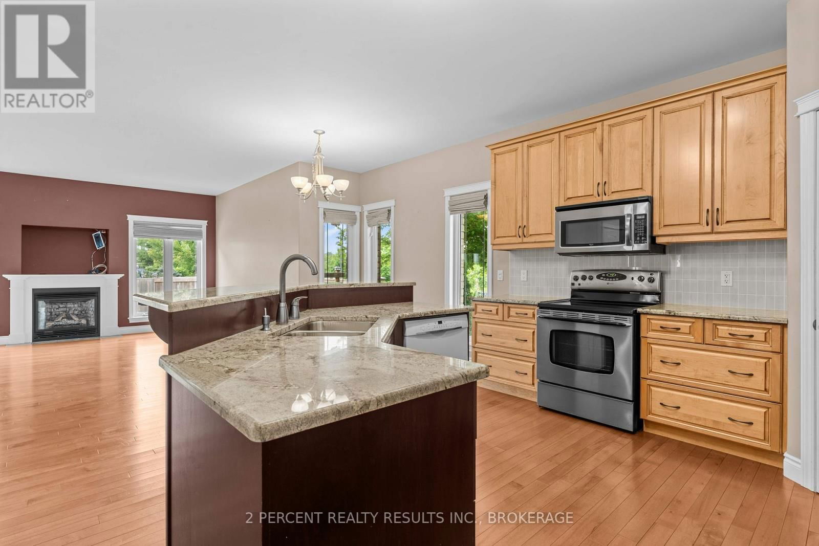 873 JASMINE STREET Image 16