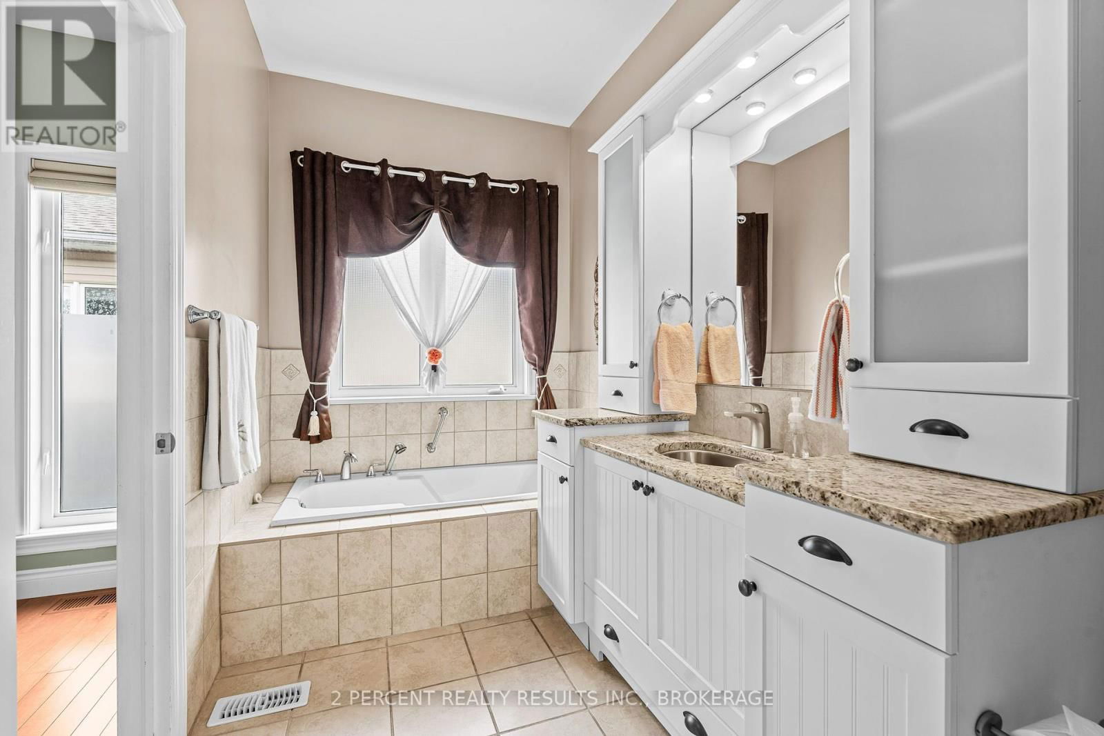 873 JASMINE STREET Image 24