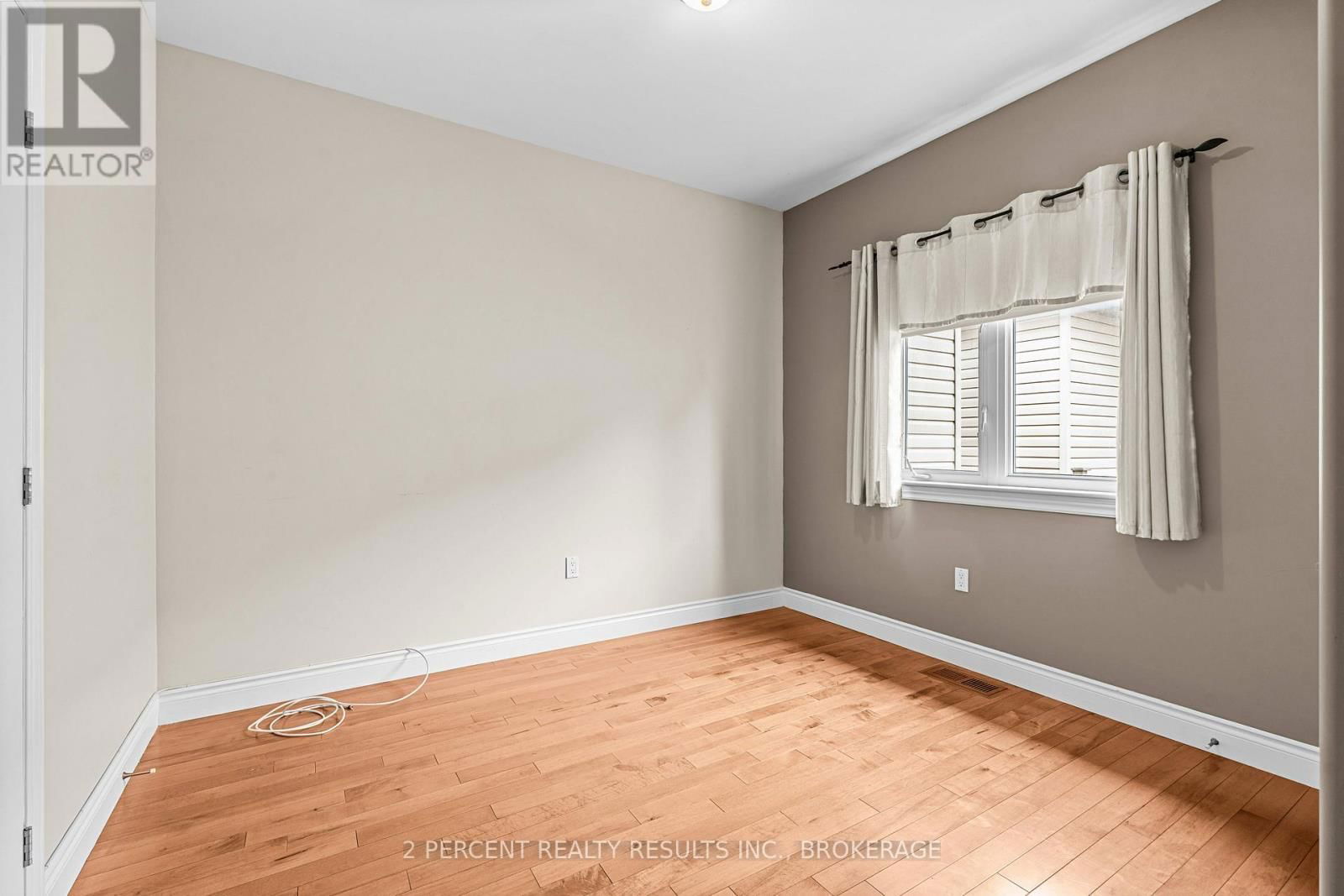 873 JASMINE STREET Image 25