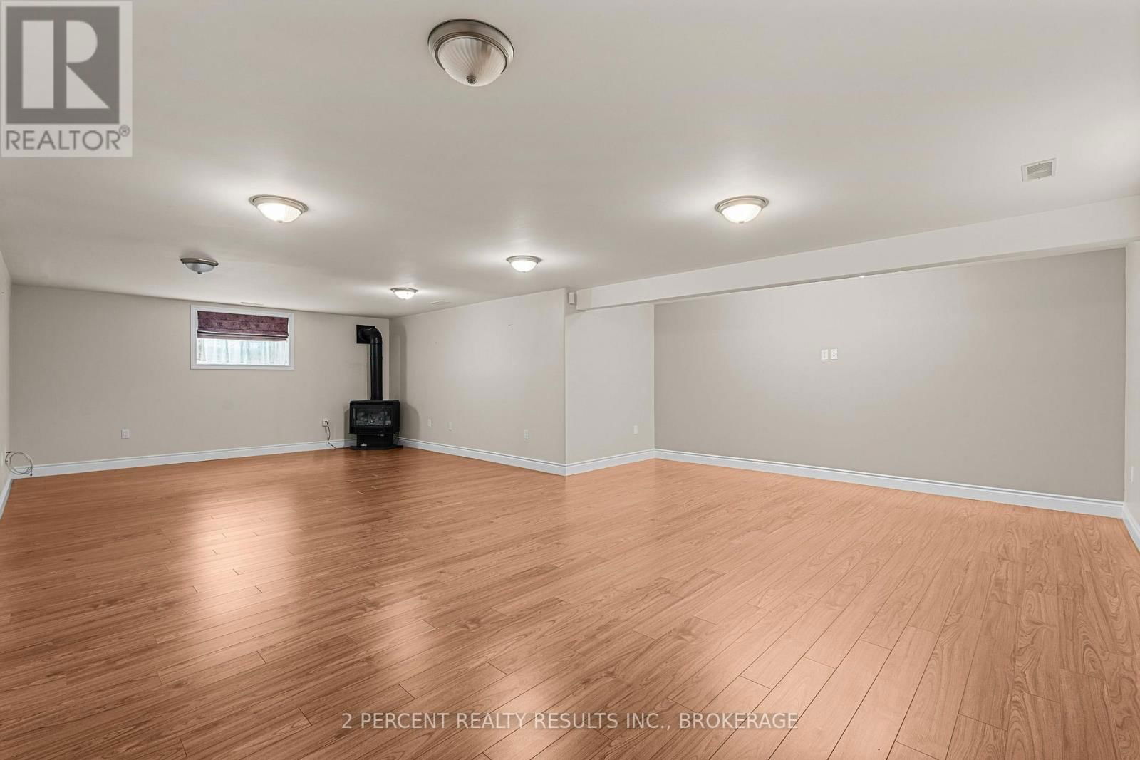 873 JASMINE STREET Image 31