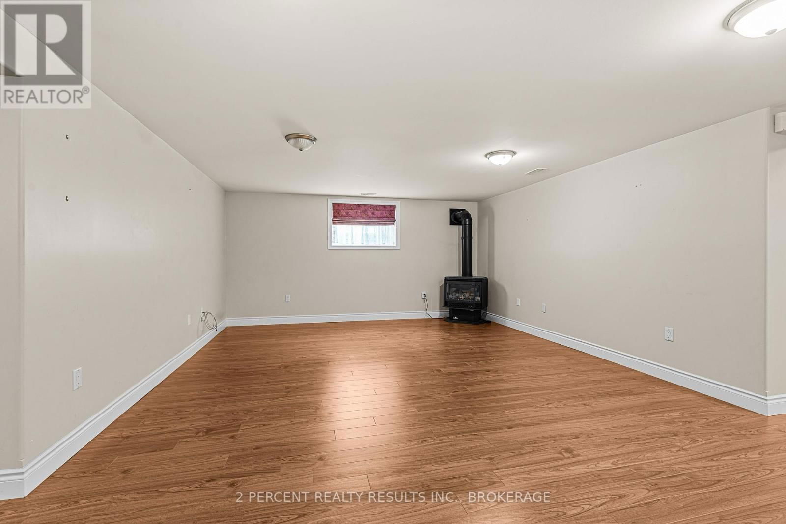 873 JASMINE STREET Image 33