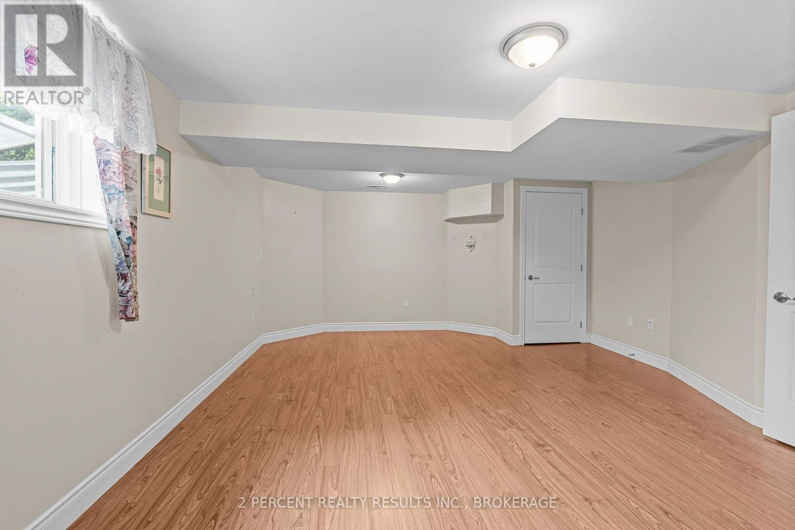873 JASMINE STREET Image 35