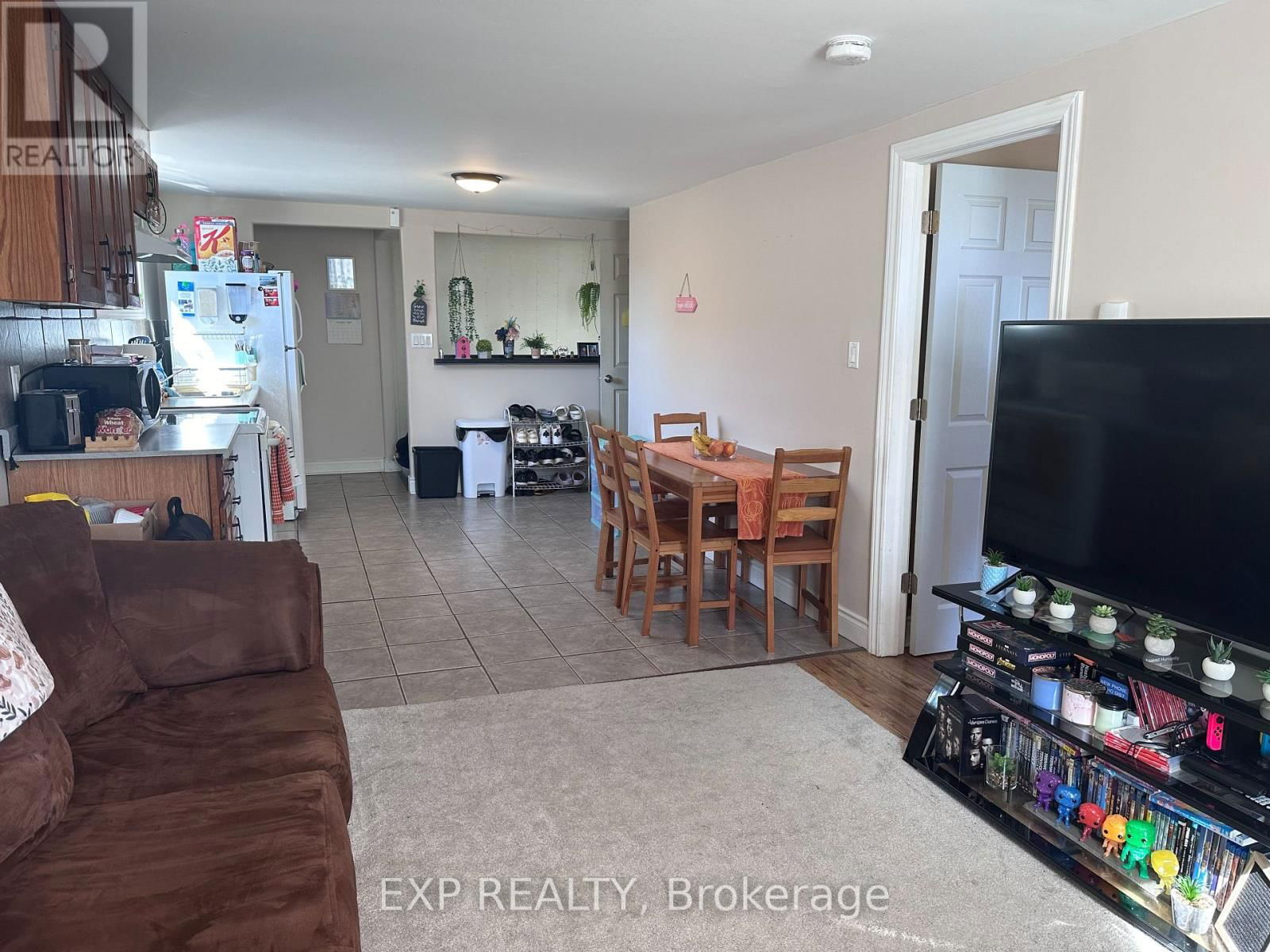203 GROVE STREET Image 17