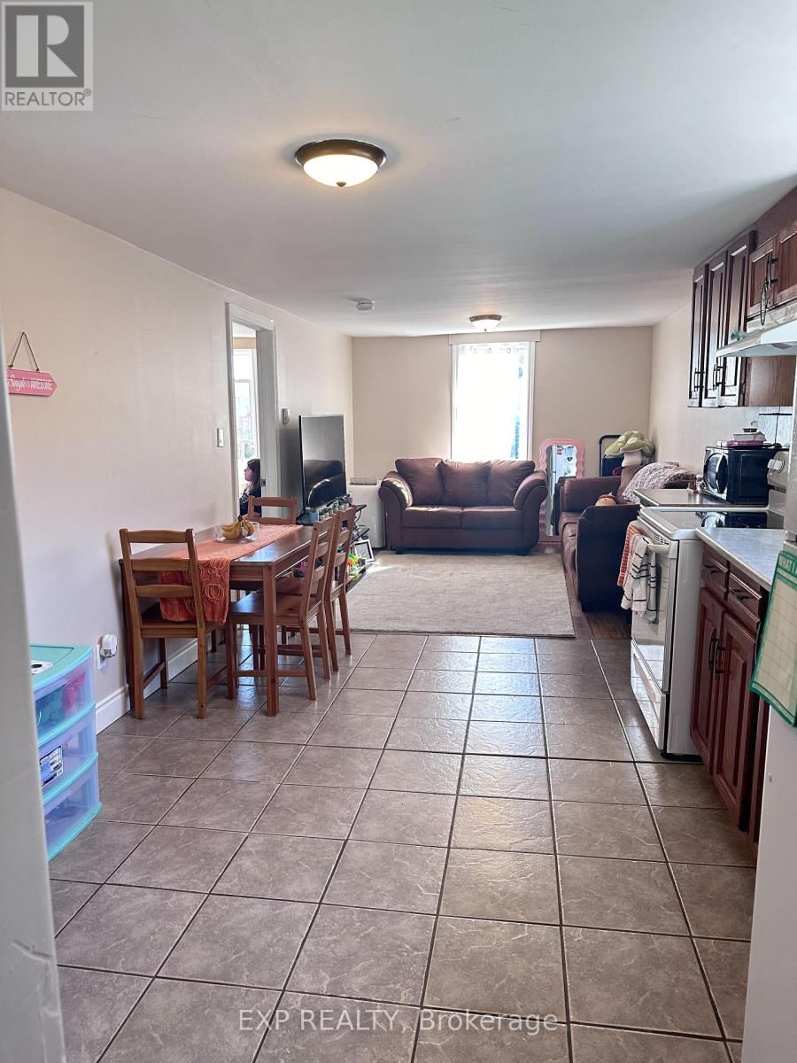 203 GROVE STREET Image 18