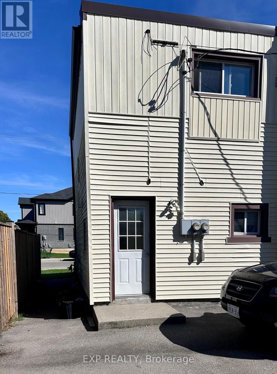 203 GROVE STREET Image 29