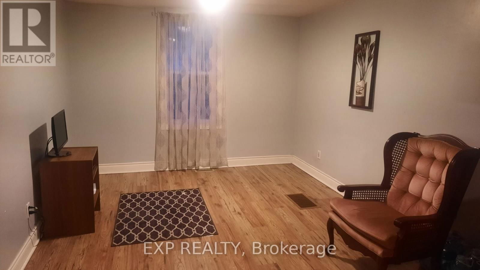 203 GROVE STREET Image 31
