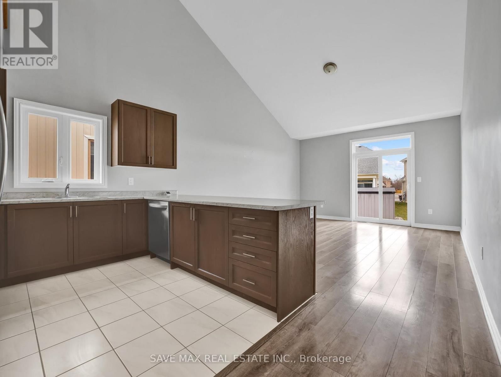 1511 MARINA DRIVE Image 15