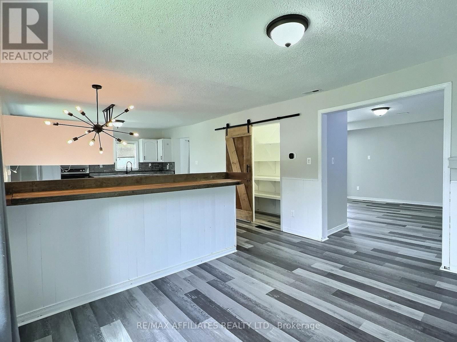 861 LOUIS ERNEST ROAD Image 22