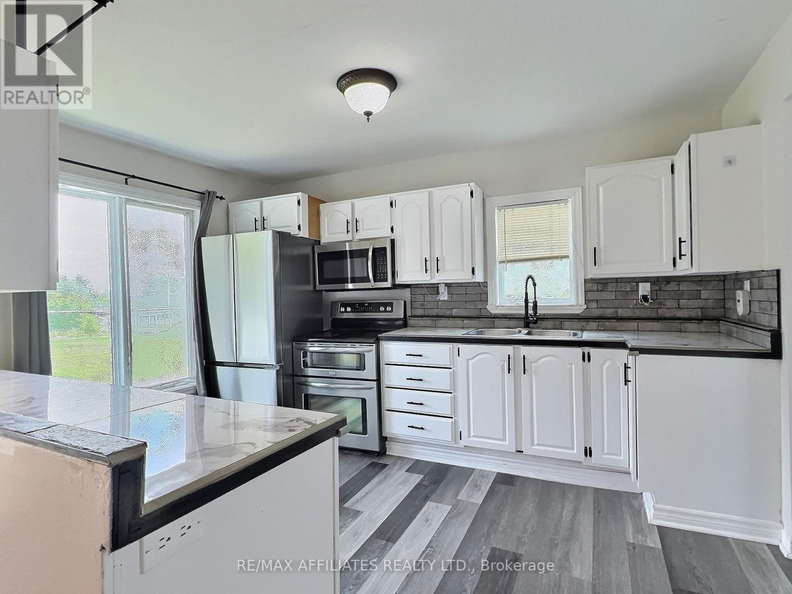 861 LOUIS ERNEST ROAD Image 26