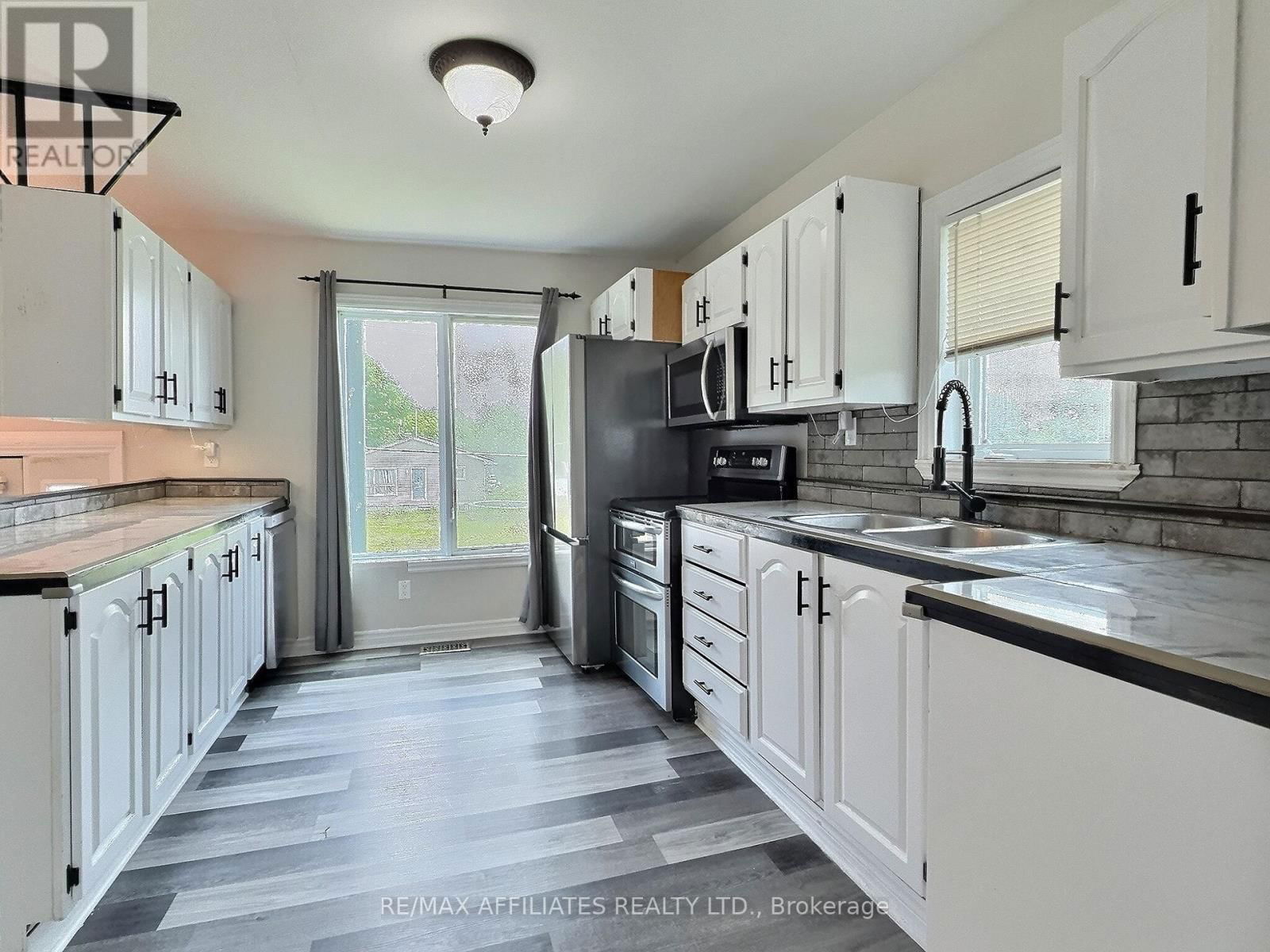 861 LOUIS ERNEST ROAD Image 27