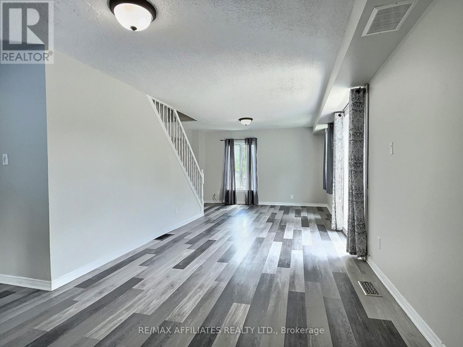 861 LOUIS ERNEST ROAD Image 31