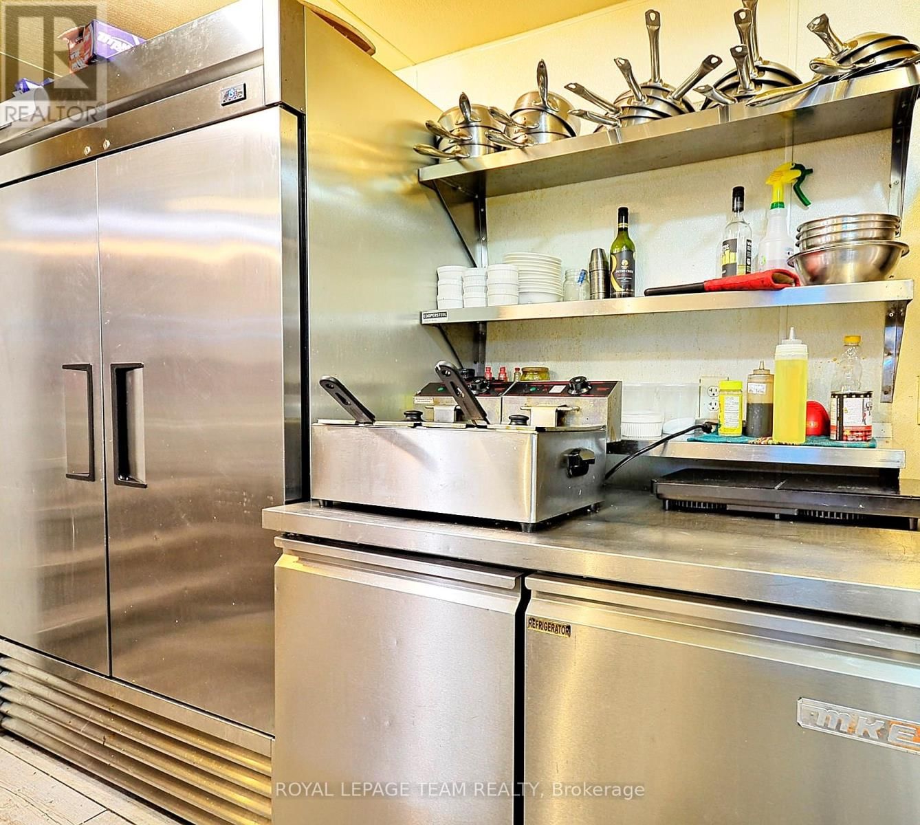 26 ELGIN STREET WEST Image 16