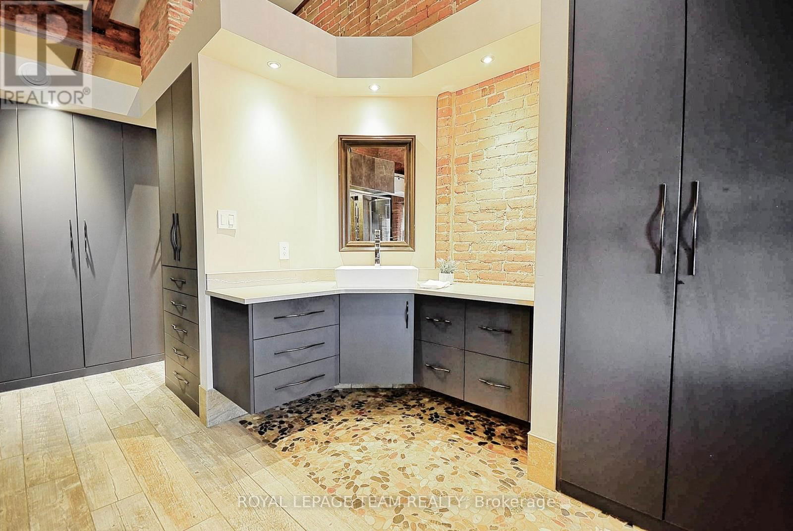 26 ELGIN STREET WEST Image 44