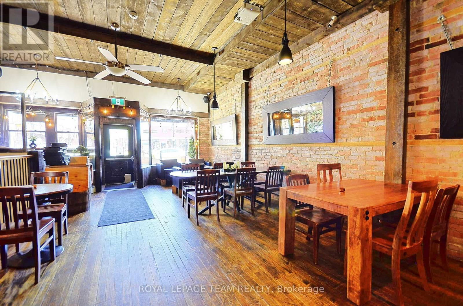 26 ELGIN STREET WEST Image 8