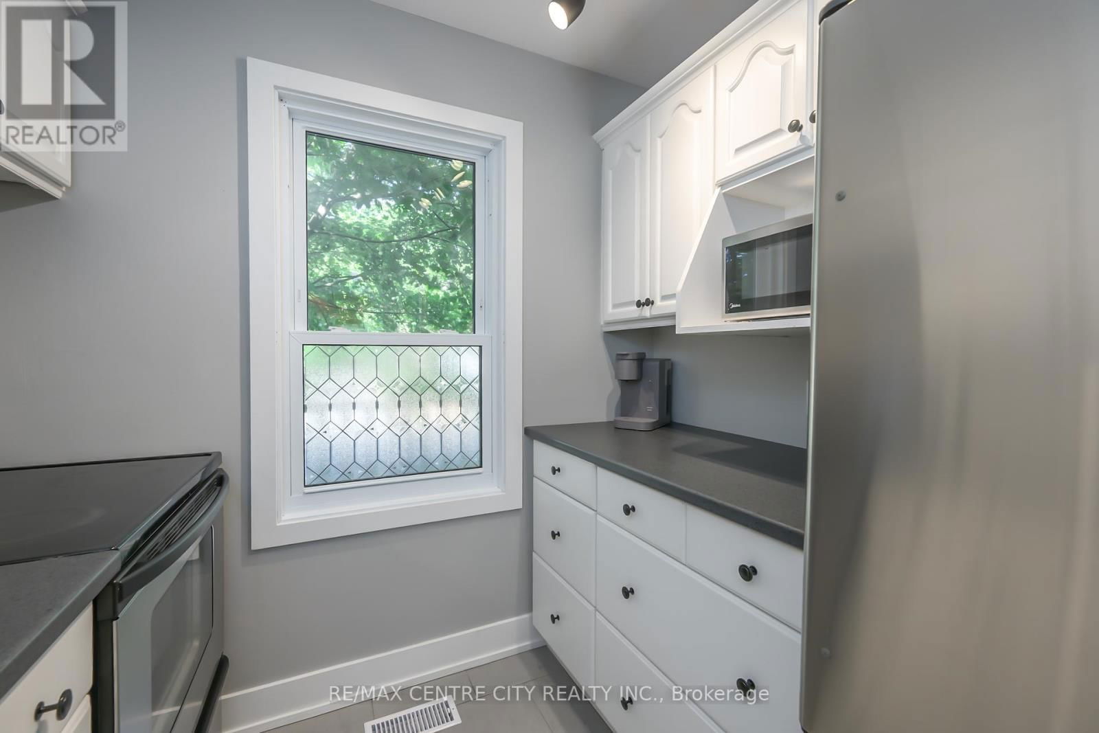 48 - 92 HOMESTEAD CRESCENT Image 6