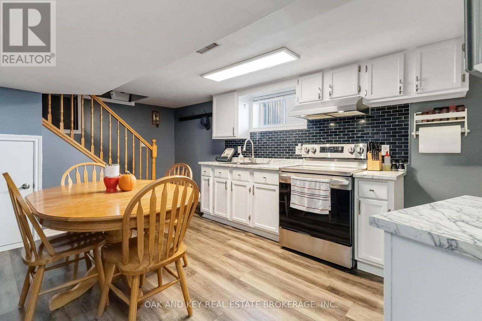 87 ELGIN STREET Image 33