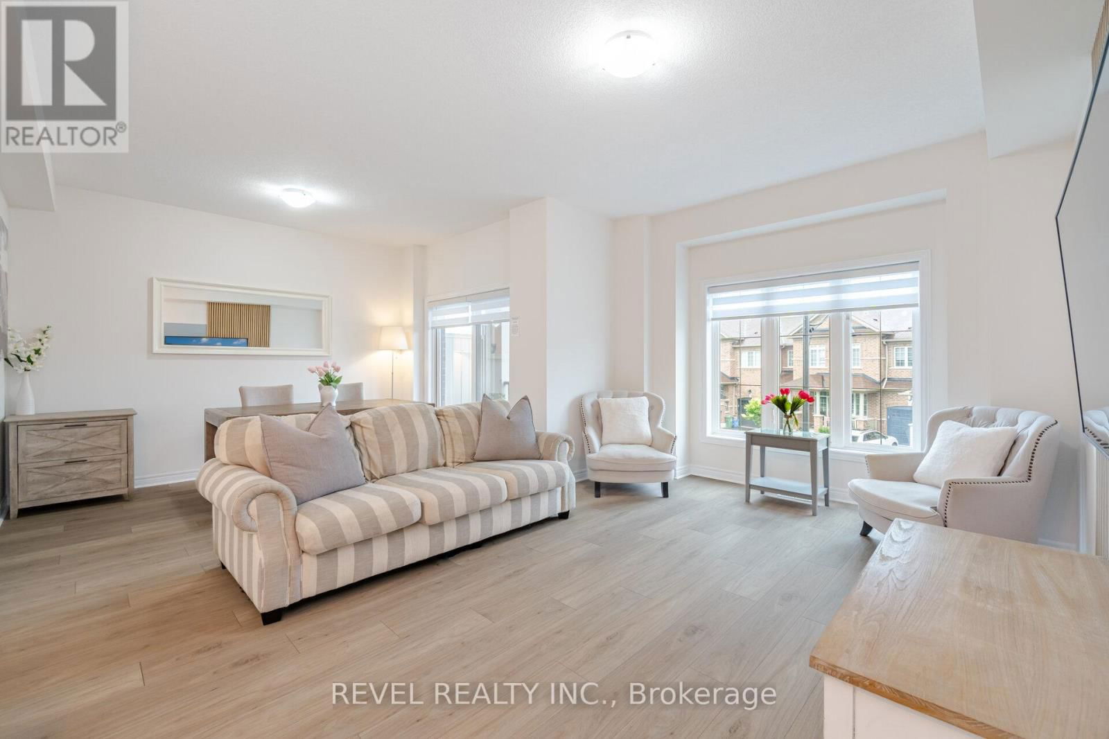 316 HUMPHREY STREET Image 11