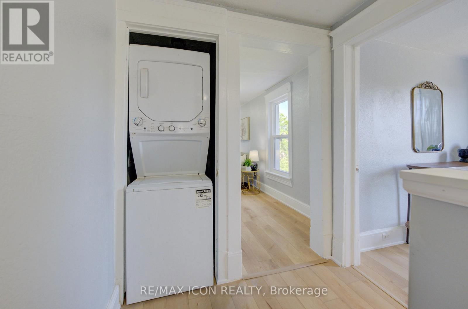 63 BROOK STREET Image 13