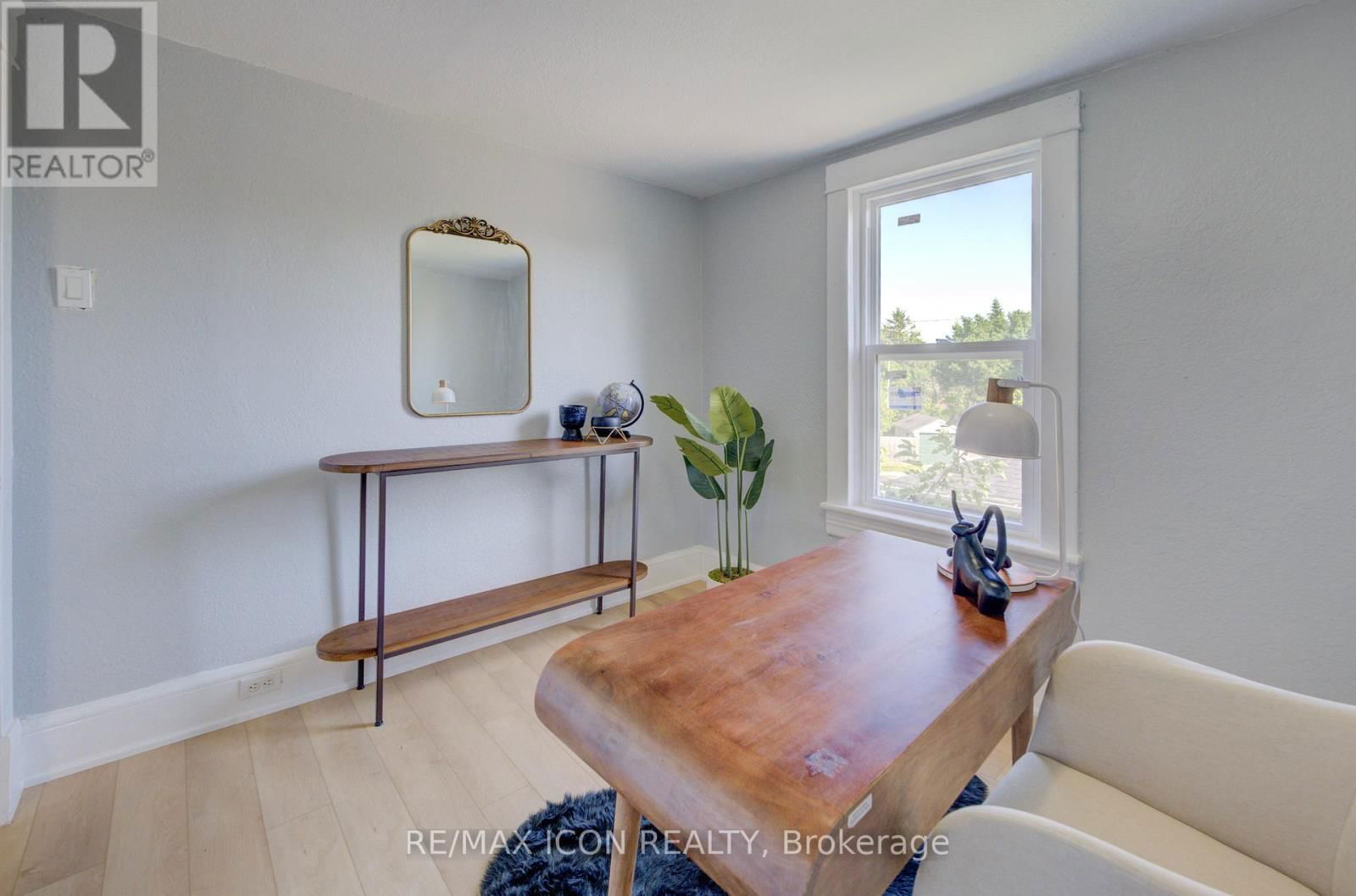 63 BROOK STREET Image 15