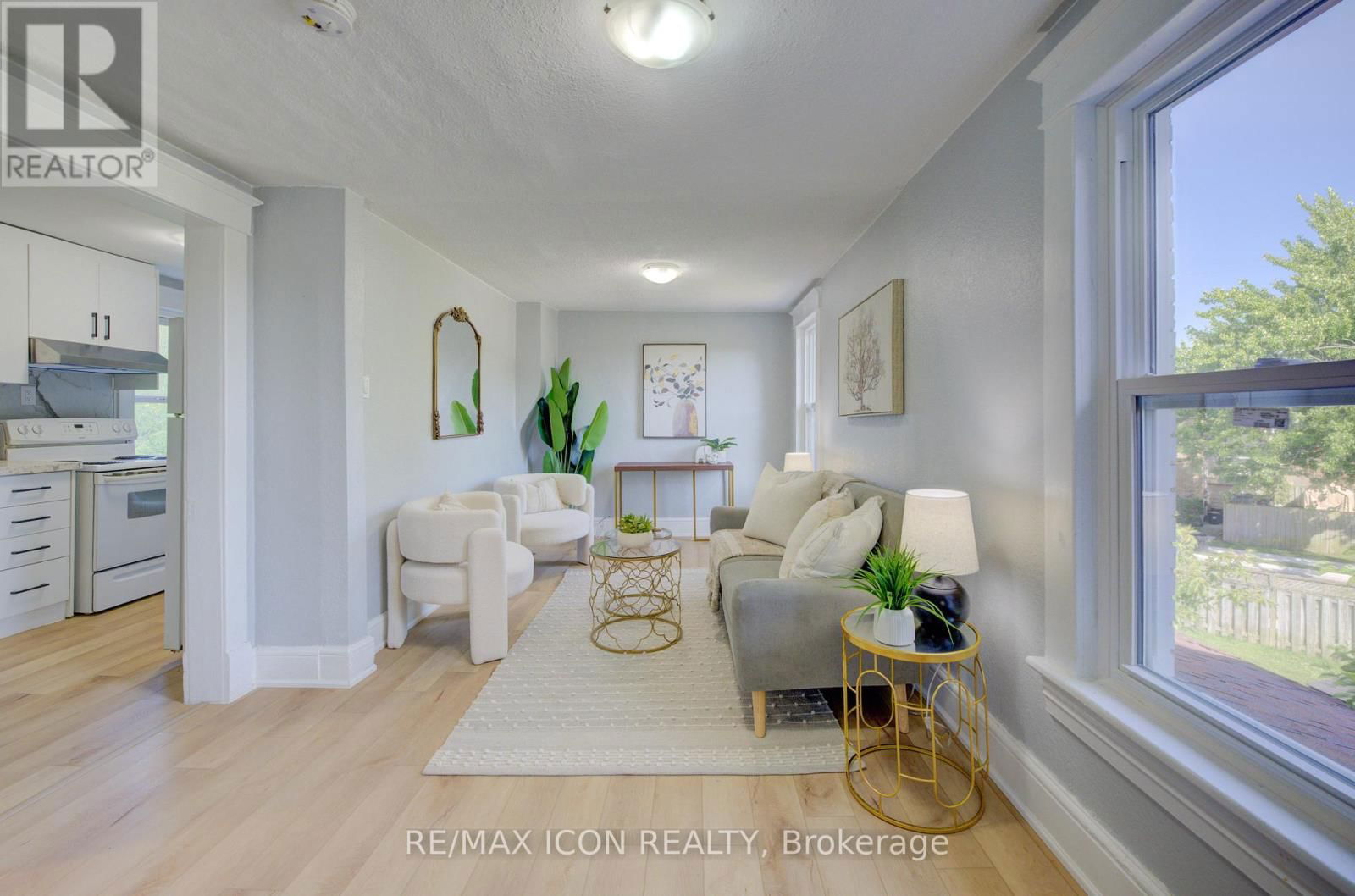 63 BROOK STREET Image 16