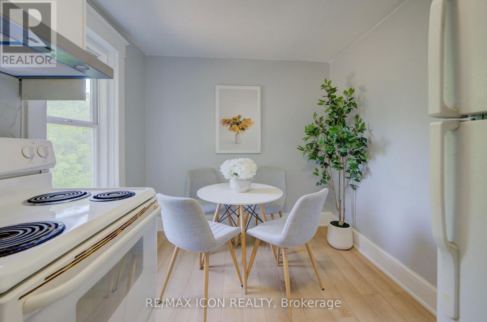 63 BROOK STREET Image 20