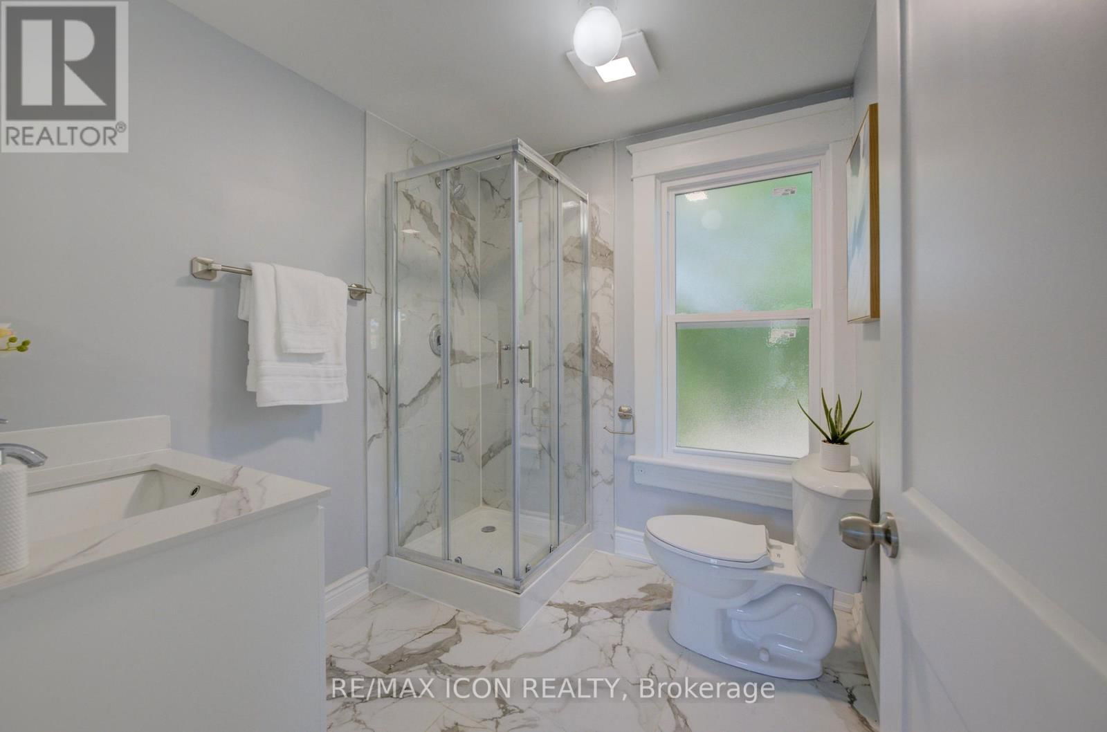 63 BROOK STREET Image 23