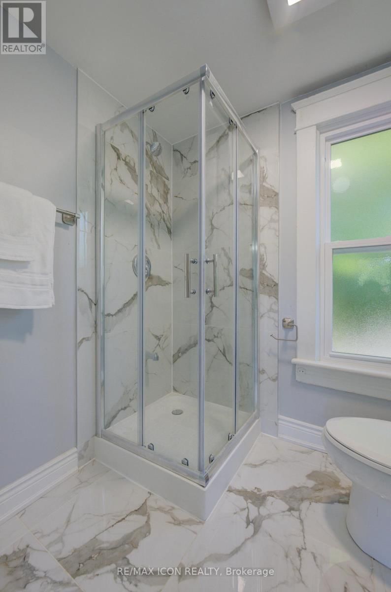 63 BROOK STREET Image 24