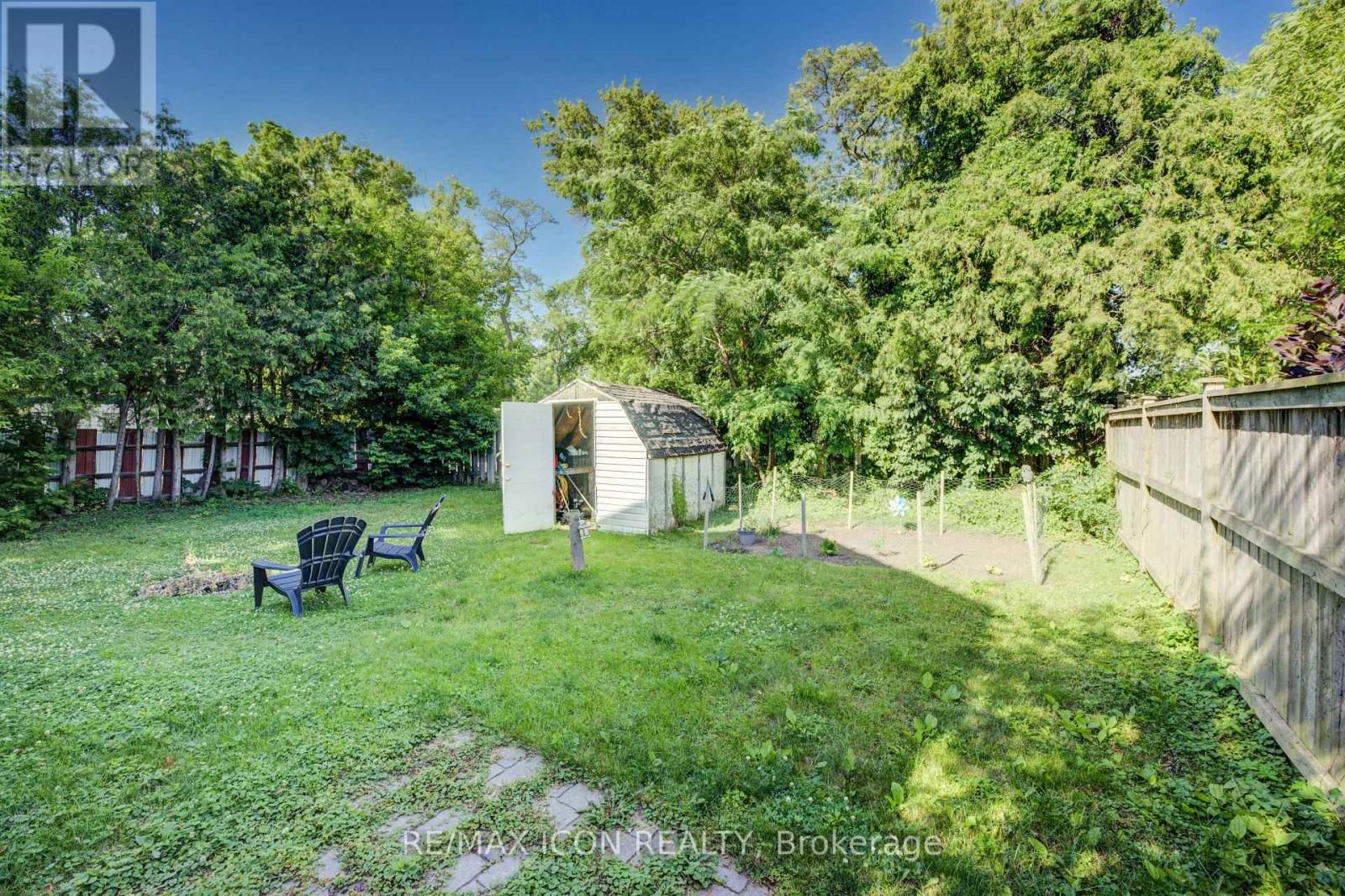 63 BROOK STREET Image 26