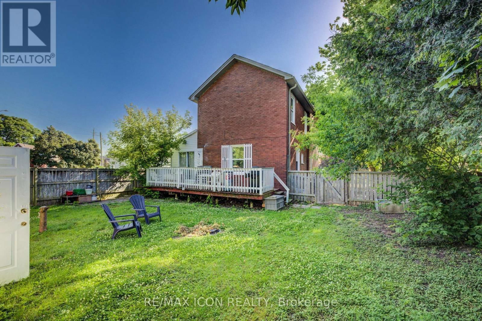 63 BROOK STREET Image 27