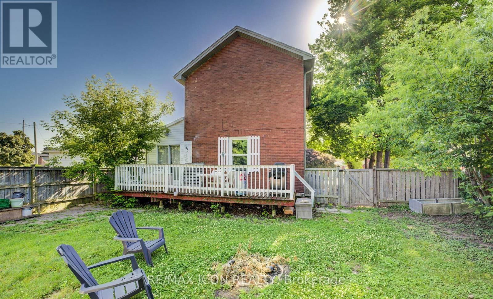 63 BROOK STREET Image 28