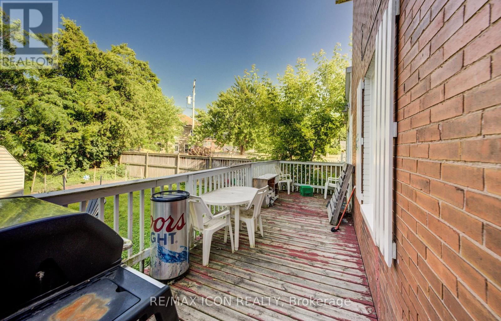 63 BROOK STREET Image 29
