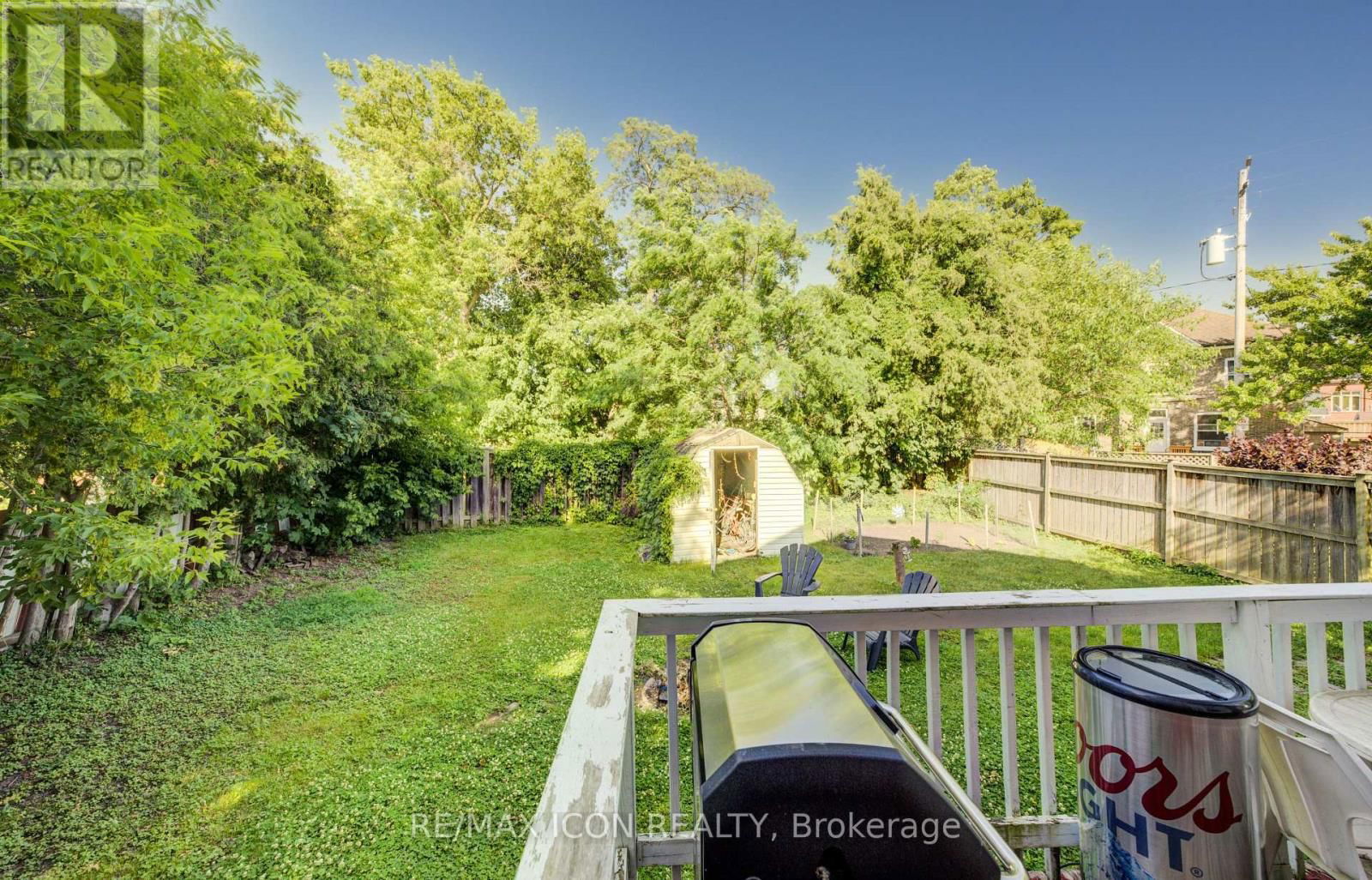 63 BROOK STREET Image 30