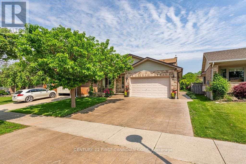 169 ASHLEY CRESCENT Image 1