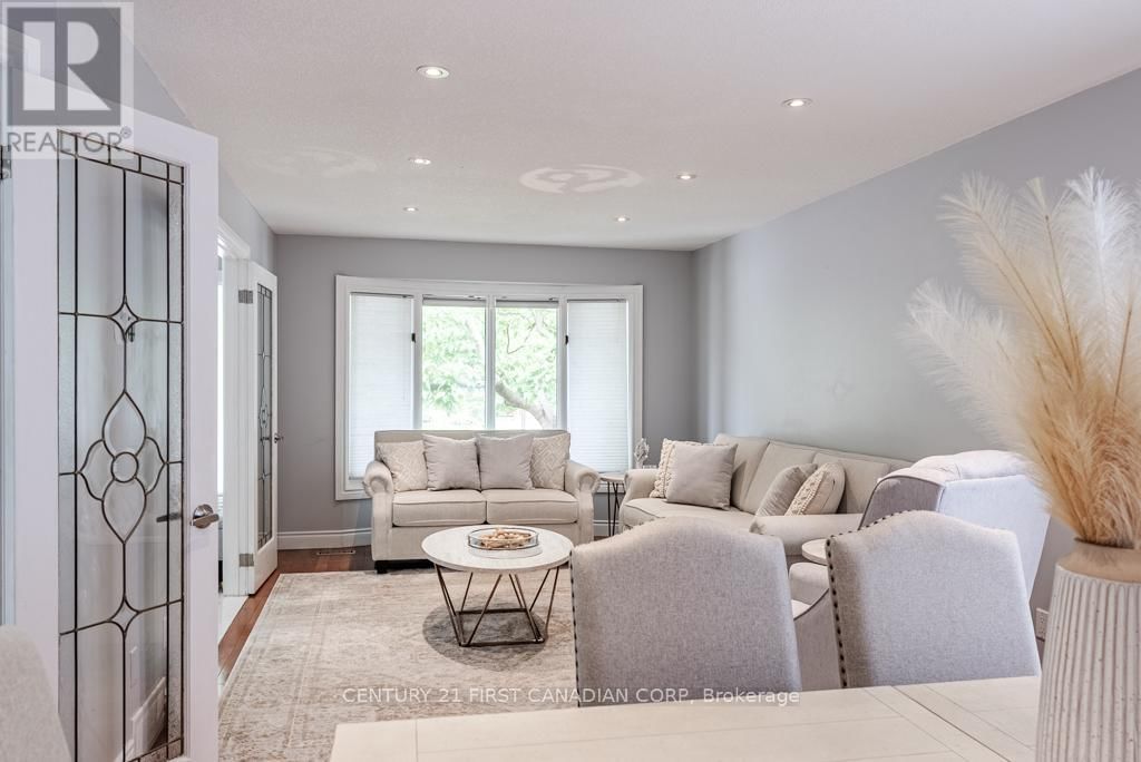 169 ASHLEY CRESCENT Image 12