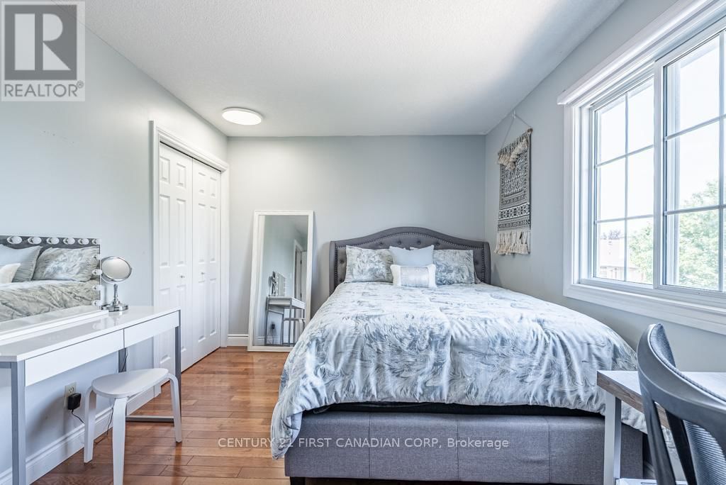 169 ASHLEY CRESCENT Image 19