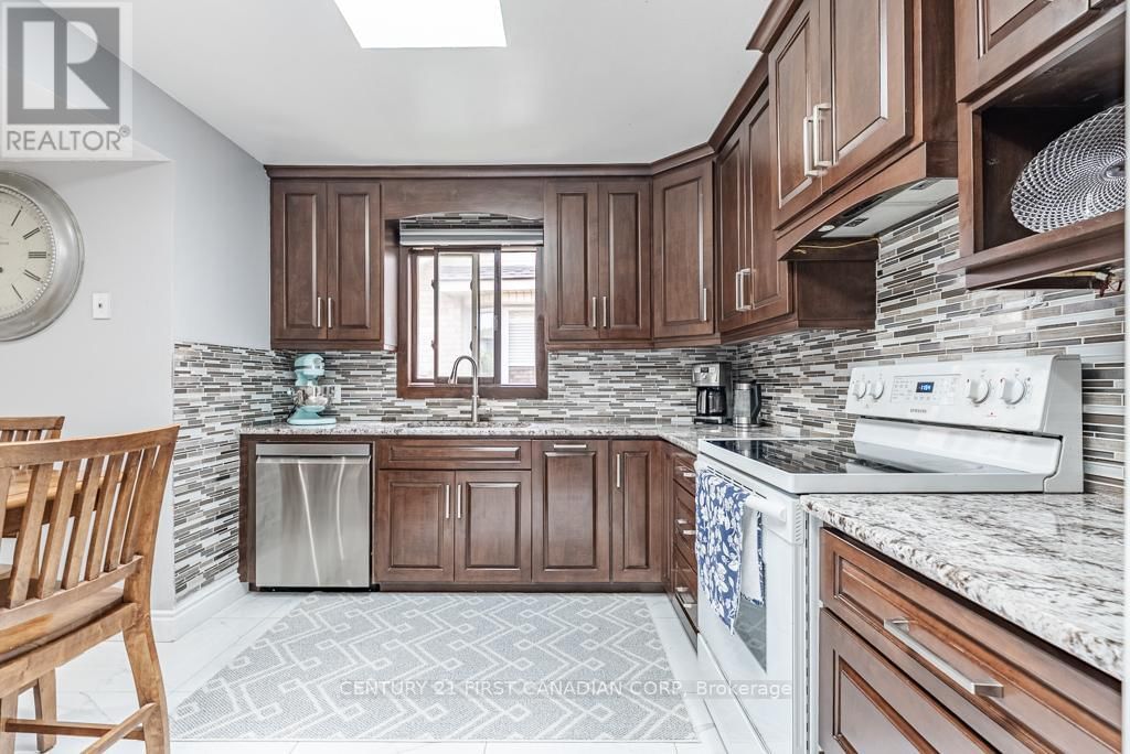 169 ASHLEY CRESCENT Image 24