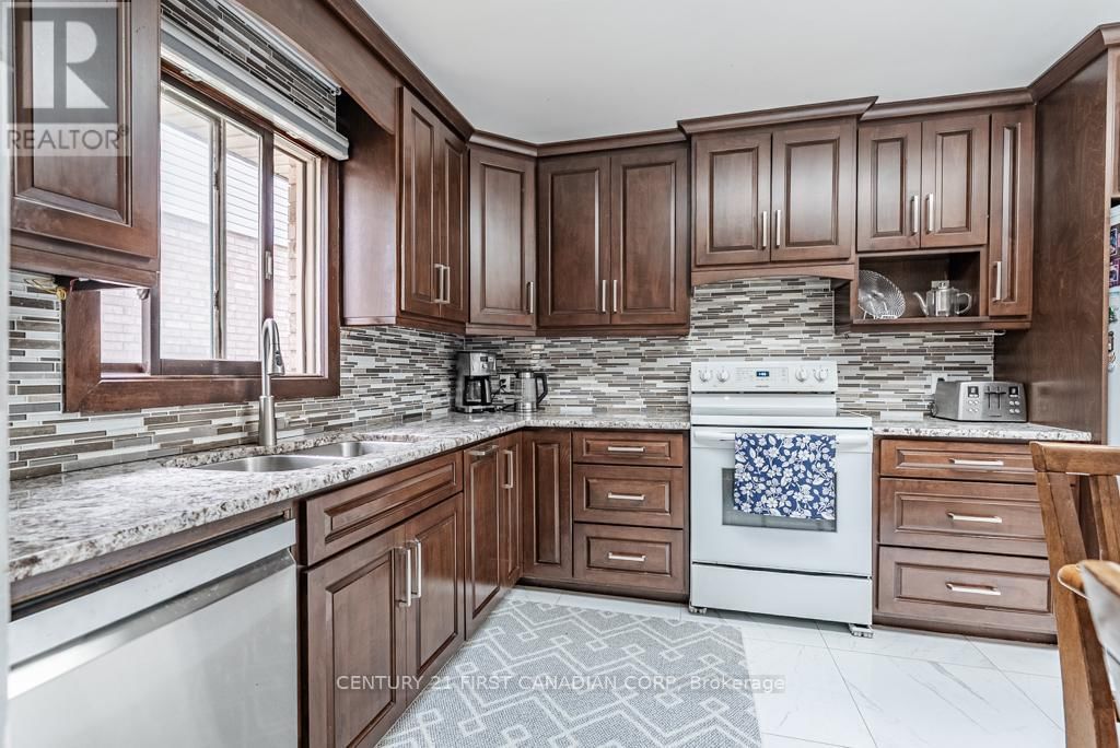 169 ASHLEY CRESCENT Image 26