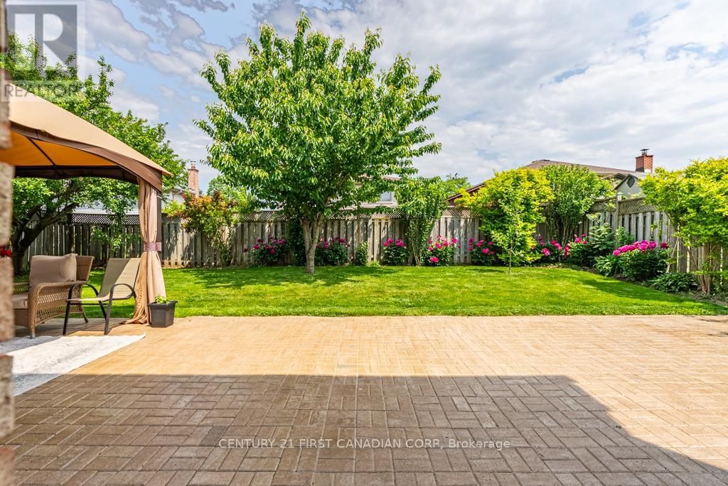 169 ASHLEY CRESCENT Image 42